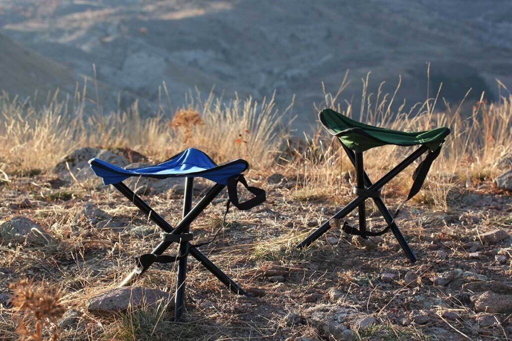 tabouret de camping en montagne