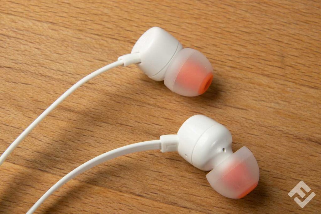 earbuds_on_table