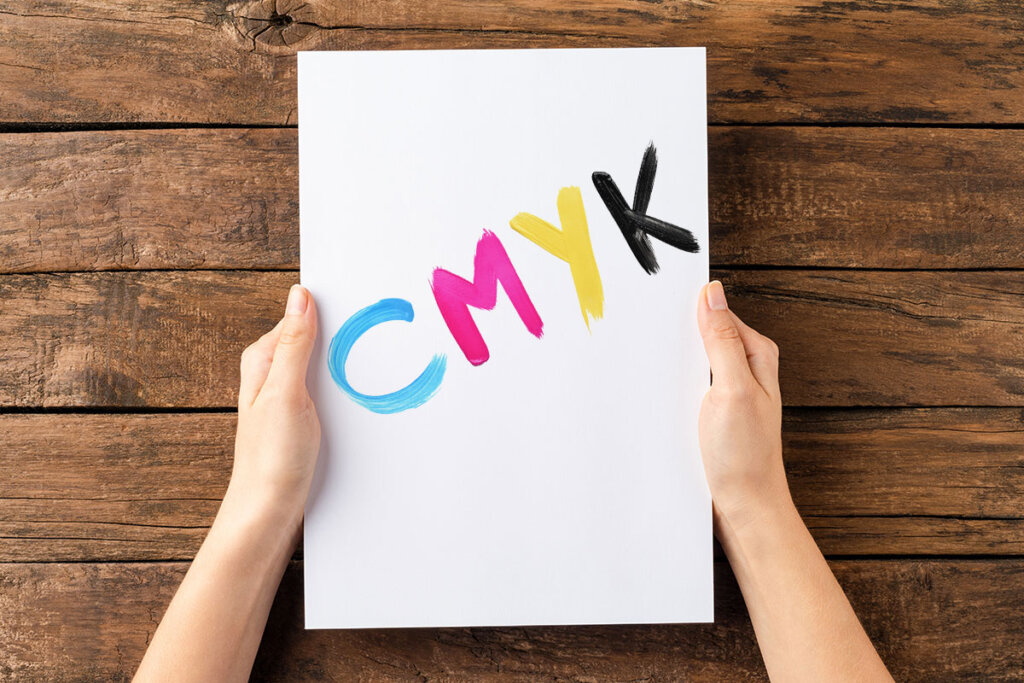 CMYK imprimé avec de la couleur