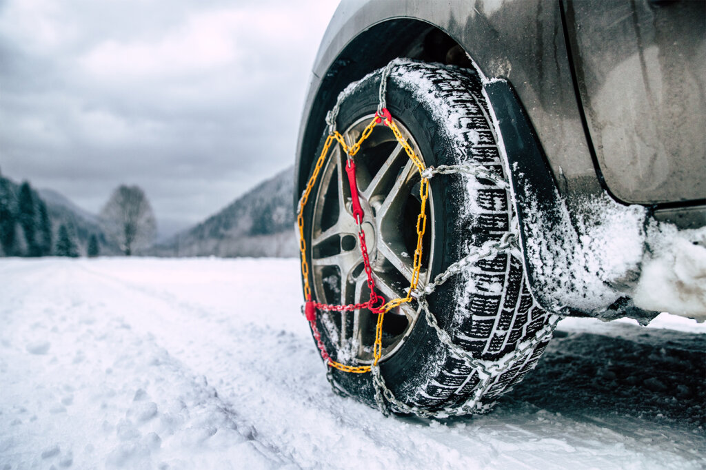 tires_in_the_snow